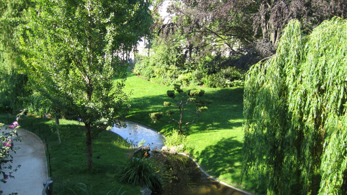 Square_des_Batignolles_Paris